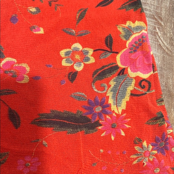 Vivienne Tam Vintage Red Floral Mesh Knee-Length Skirt - Picture 3 of 4